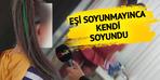 Eşinden soyunmasını istedi ama eşi reddedince külotlu çorabını kendisi giyip yayına başladı! 