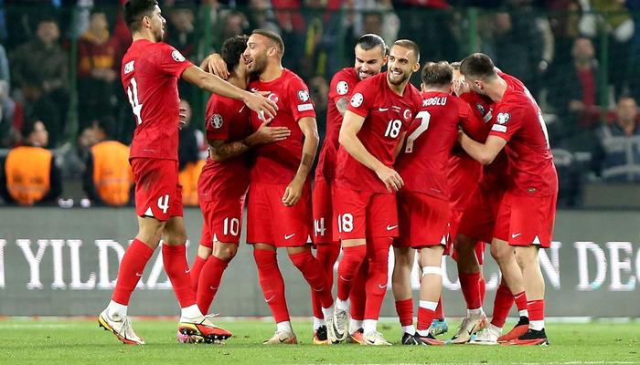 Türkiye'nin EURO 2024'e gruptan çıkma şansı belli oldu