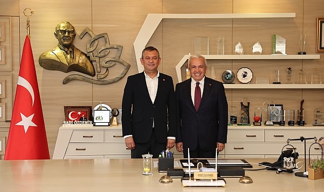 Özgür Özel: Nilüfer partimizin ortak gururlarından biridir - GÜNDEM