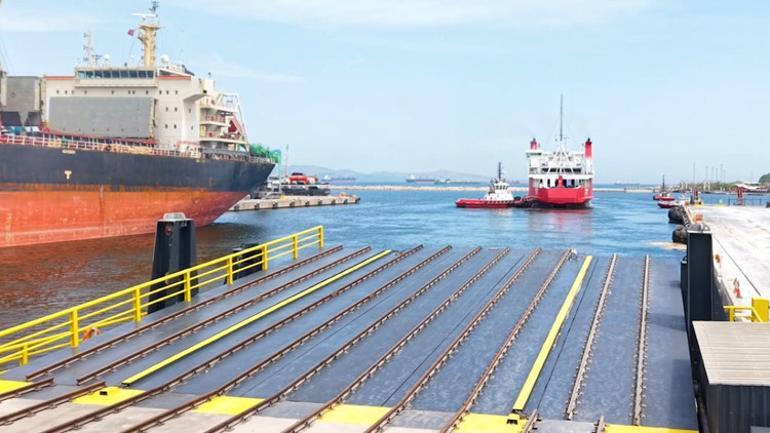 Feribotların Trenle Taşınması Marmara Denizi'nde başladı