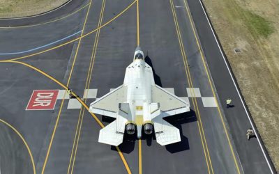 Milli savaş uçağı KAAN'ın P1 prototipi piste çıktı