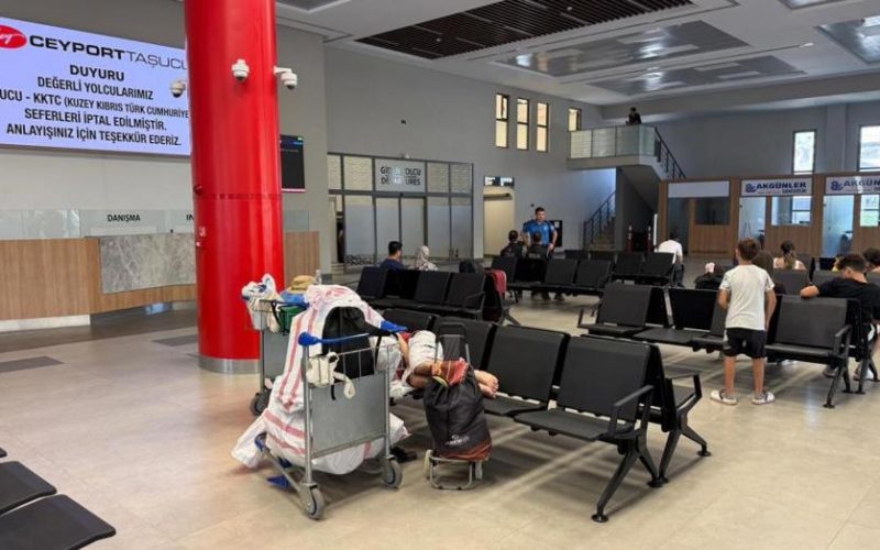 Mersin-Girne Feribot Seferleri Geçici Olarak Durduruldu